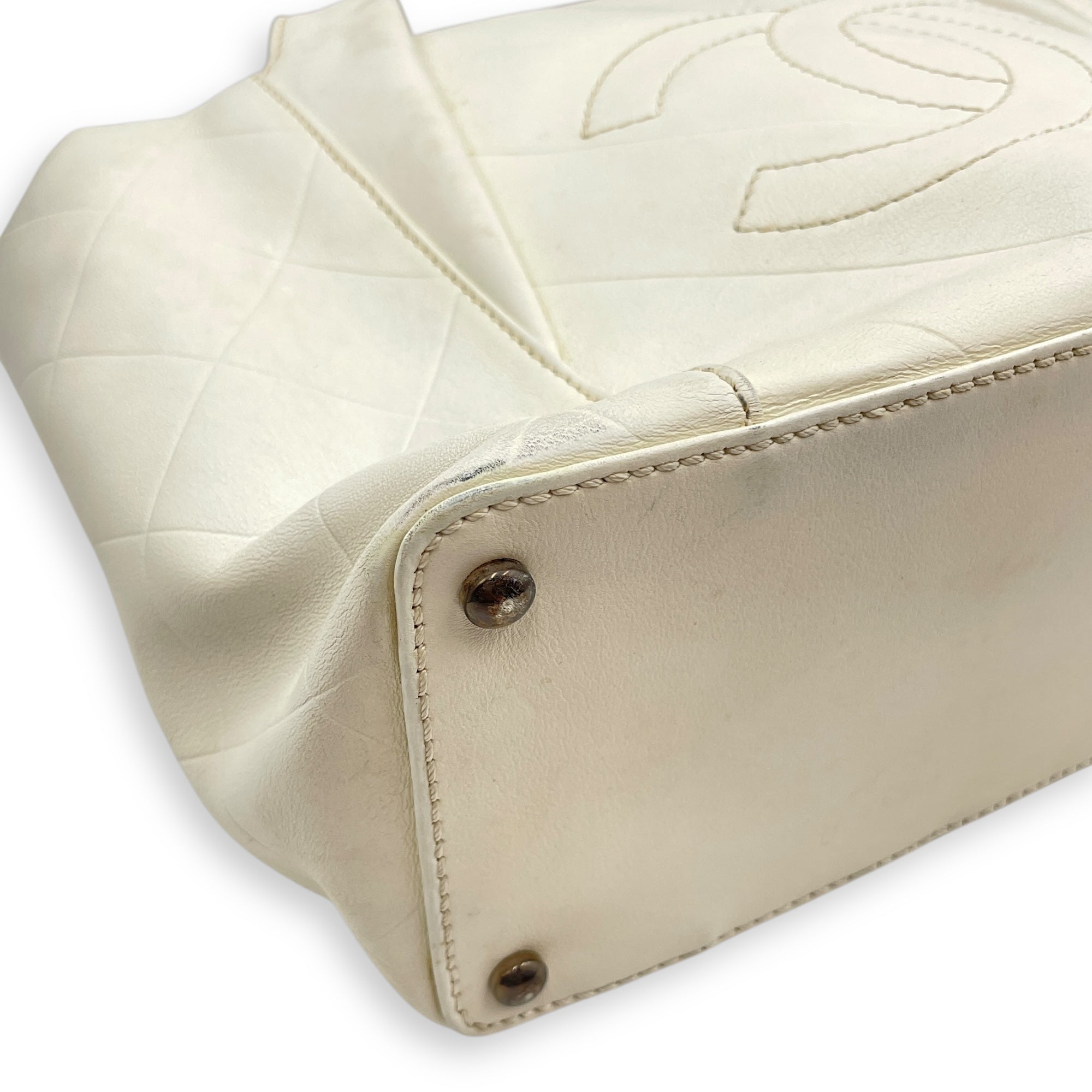 CC Chevron All Day Long White Tote Bag in Calfskin, Brushed Palladium hardware - Image 8