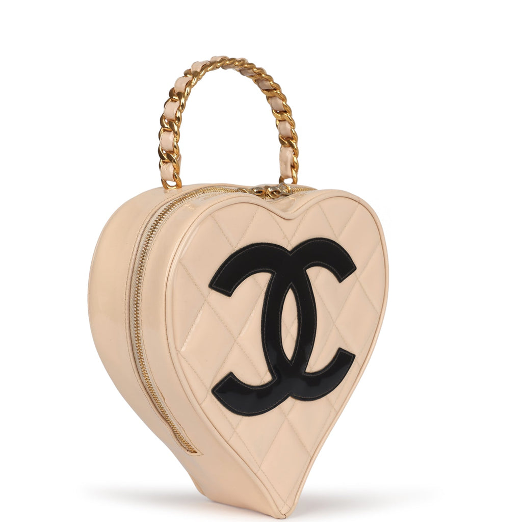 Vintage Chanel Heart Vanity Bag Beige and Black Patent Antique Gold Hardware - Image 3