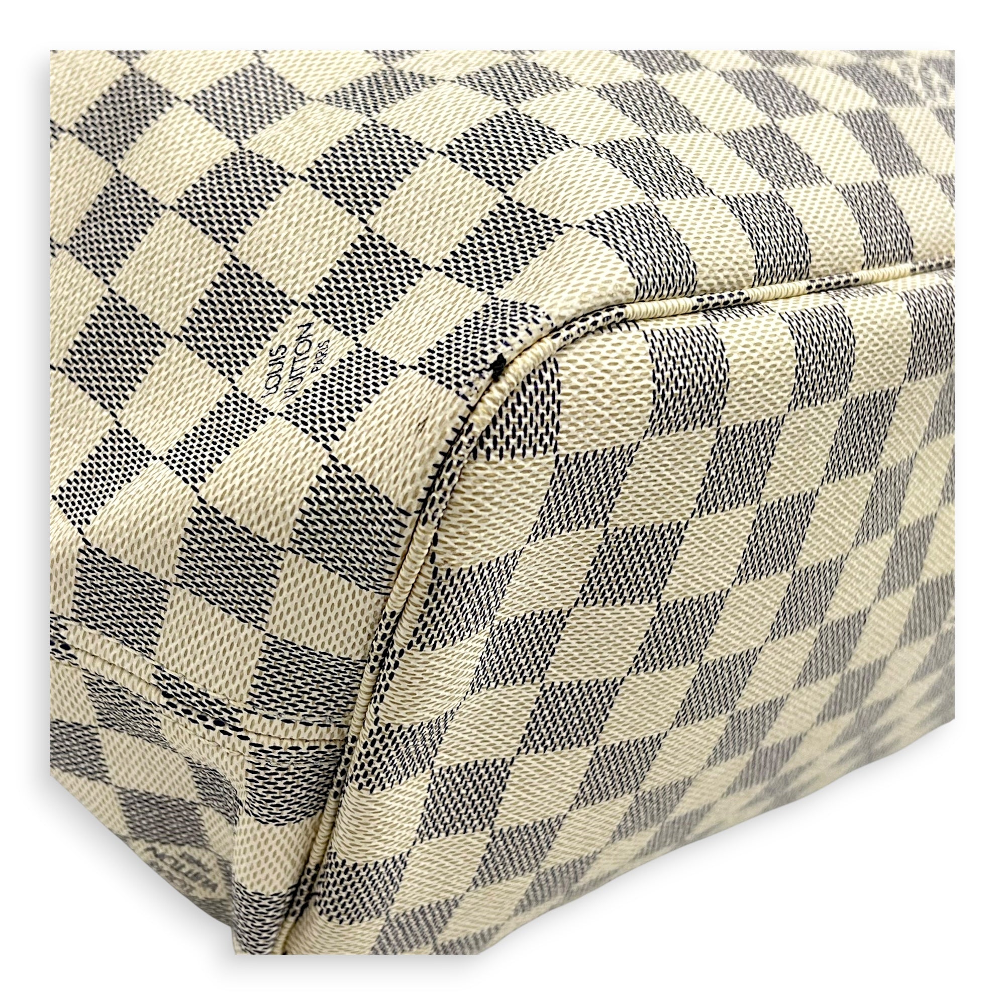 Neverfull Tote Bag MM Azur in Coated Canvas, Gold hardware - Image 7