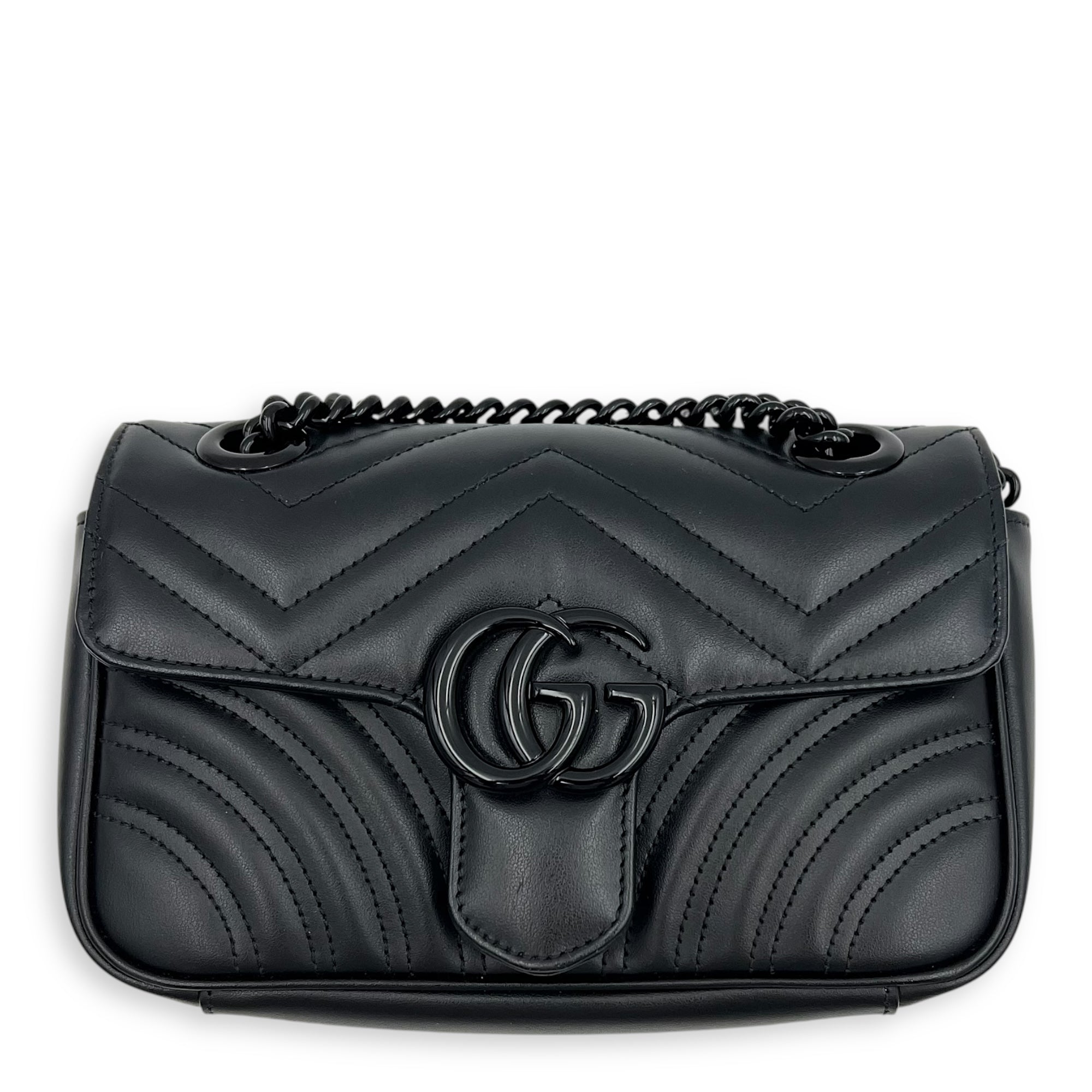 GG Marmont Shoulder Bag Small Black in Calfskin, black hardware