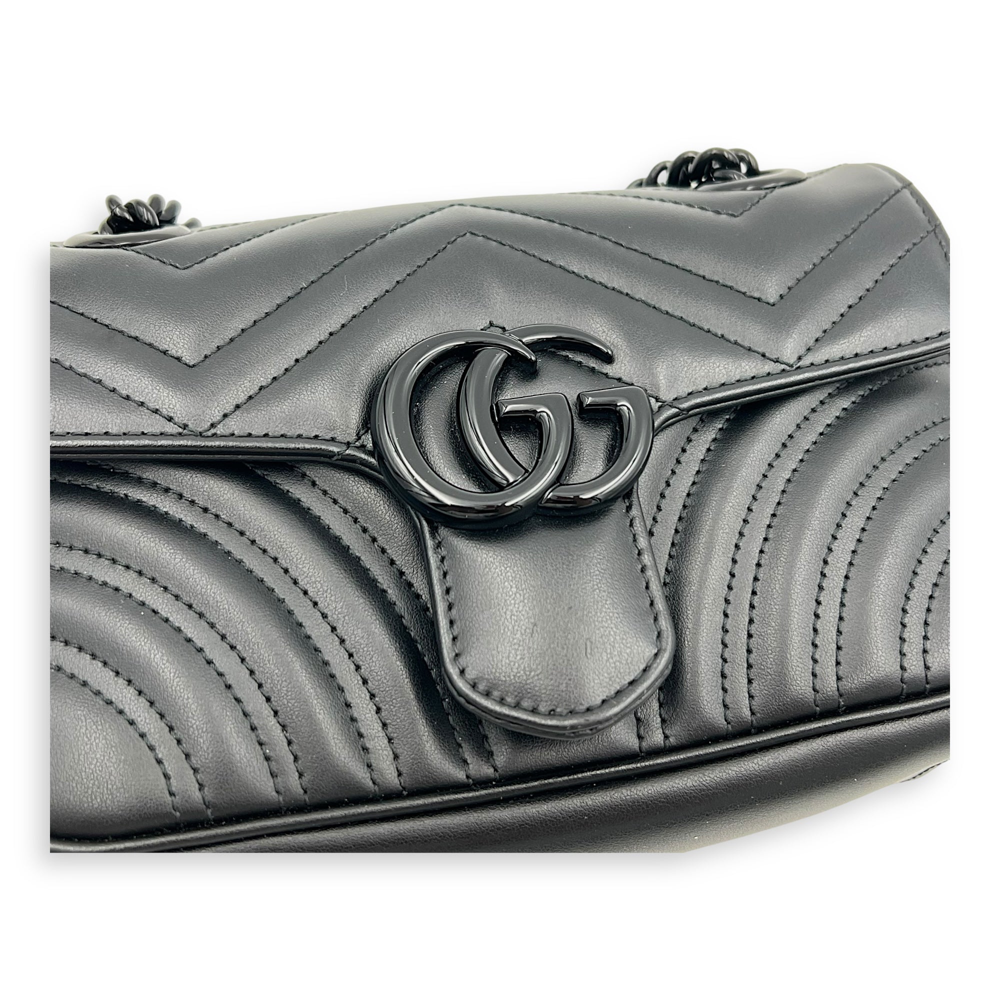 GG Marmont Shoulder Bag Small Black in Calfskin, black hardware - Image 8