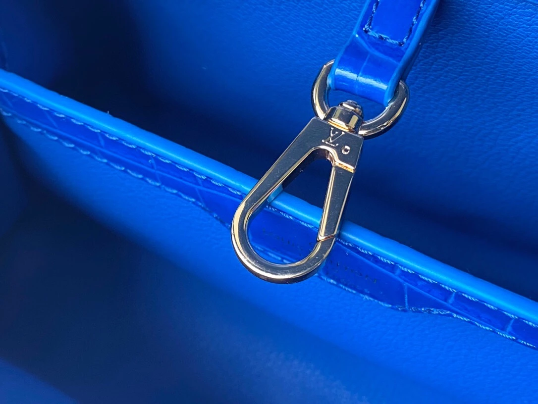 Capucines BB Crocodilien Brillant Bag - Image 10