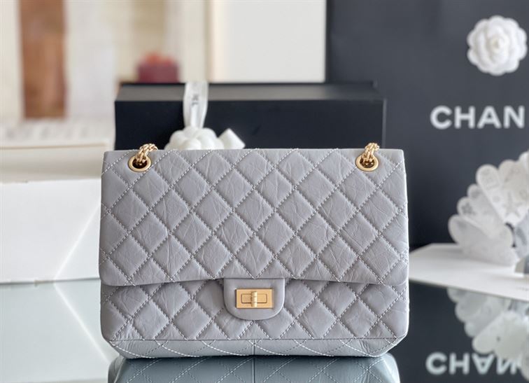 Chanel Grey Quilted Aged Leather Reissue - Image 3