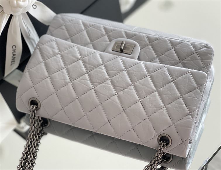 Chanel Grey Quilted Aged Leather Reissue - Image 10