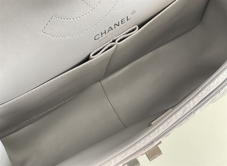 Chanel Grey Quilted Aged Leather Reissue - Image 6