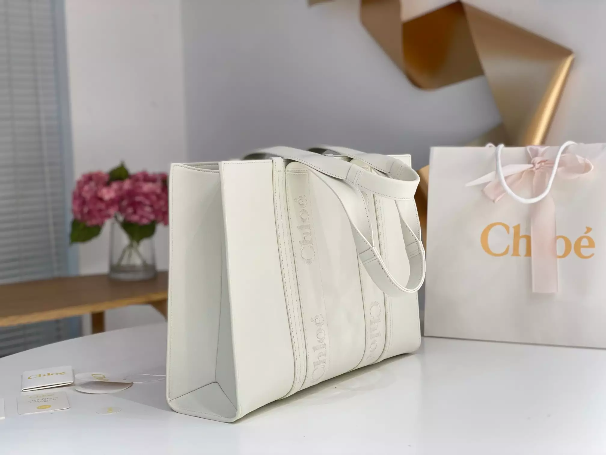 Chloé Large Woody Tote Bag White - Repbags.ru - Image 4