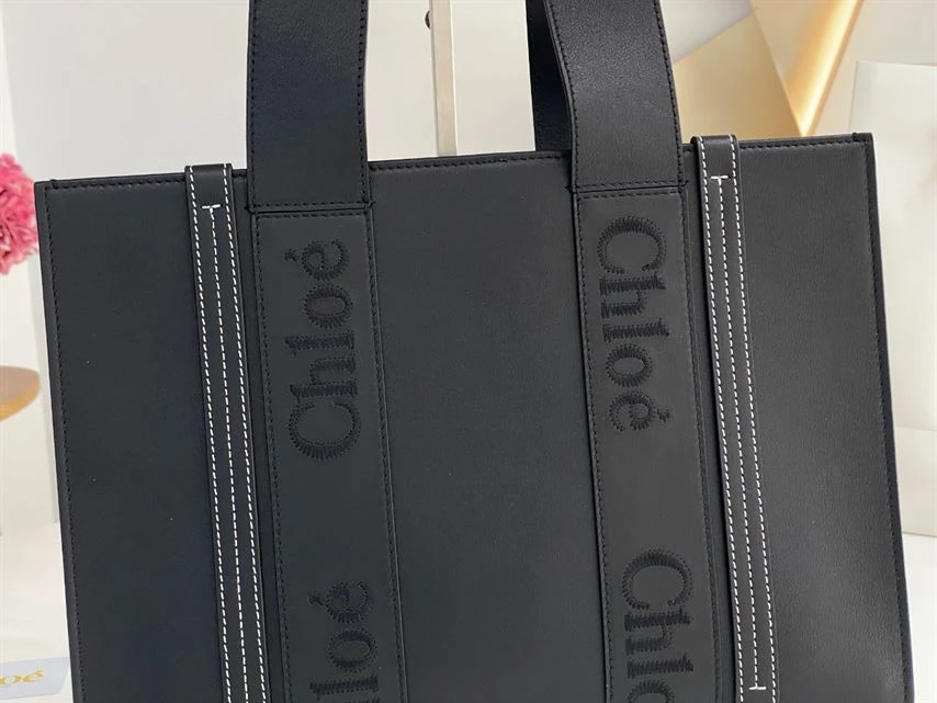 Chloé Medium Woody Tote Bag - MB002 - Image 9