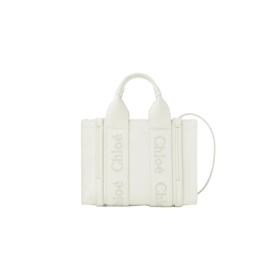Chloé Mini Woody Tote Bag Smooth Calfskin With Chloé Logo - MB031