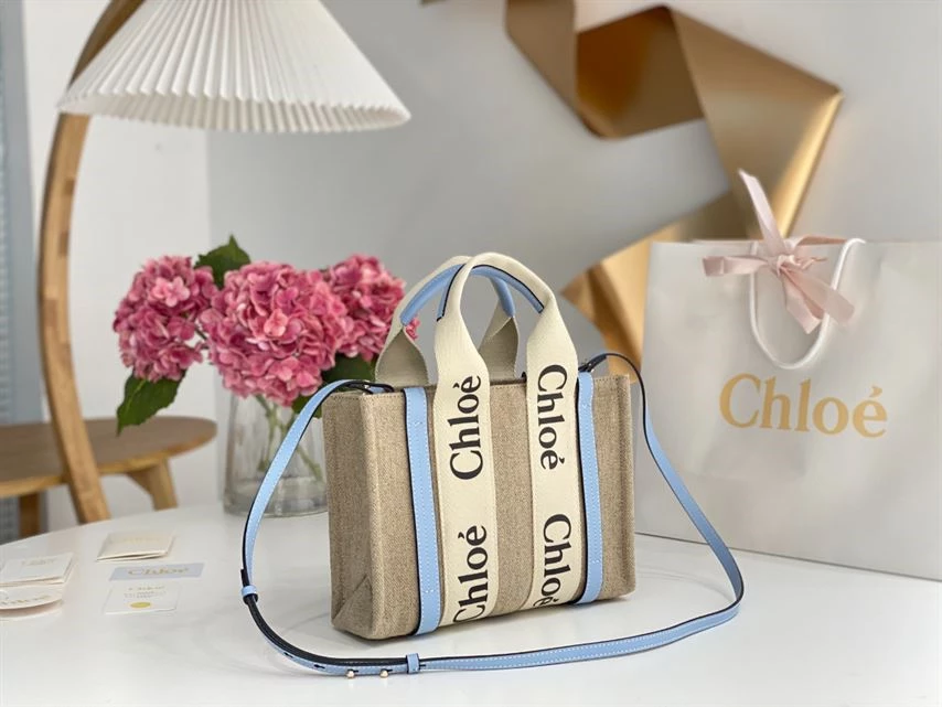 Chloé Small Woody Tote Bag Linen canvas Calfskin With Chloé Logo - MB020 - Image 4