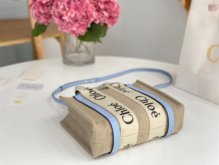 Chloé Small Woody Tote Bag Linen canvas Calfskin With Chloé Logo - MB020 - Image 6