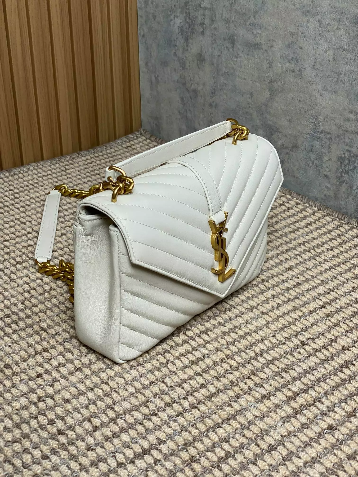 College Medium in Quilted Leather - Repbags.ru - Image 4