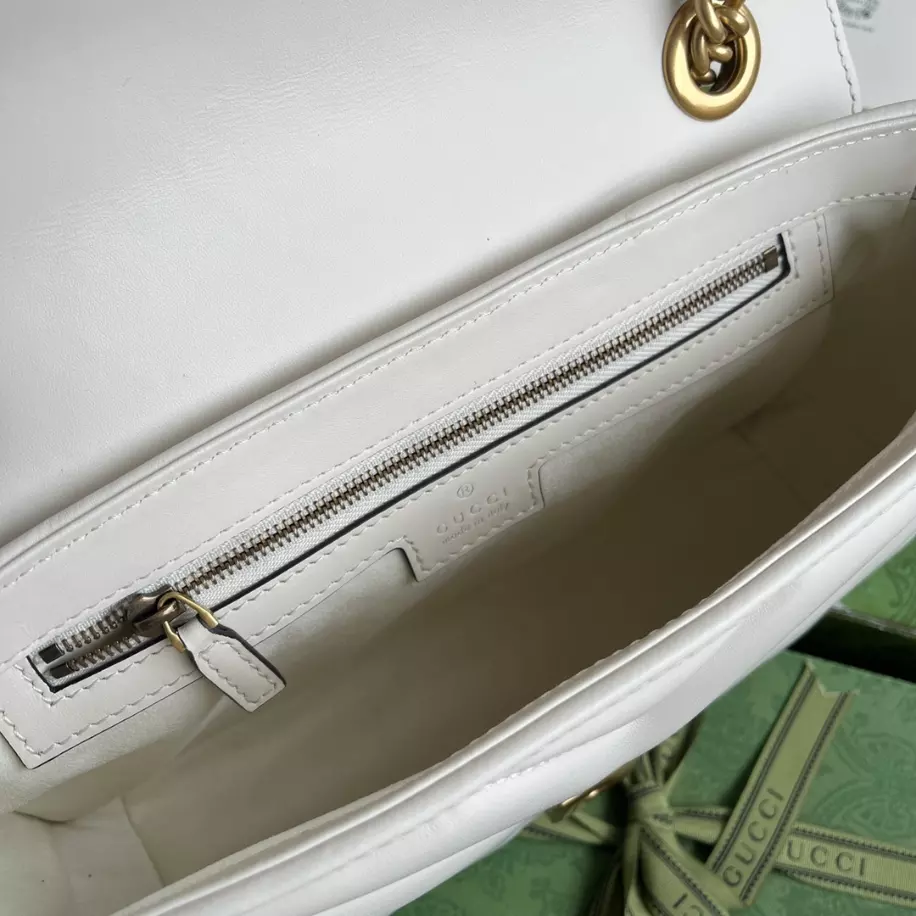 GG Marmont Small Shoulder Bag In White Leather - Image 9