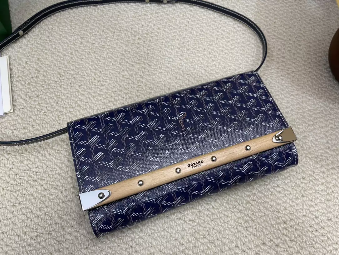 Goyard Monte-Carlo PM Clutch - Repbags.ru - Image 6