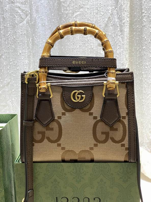 Gucci Diana jumbo GG mini tote bag - Image 3