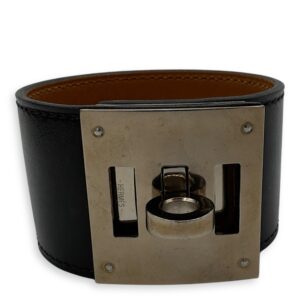 Kelly Dog Small Black in Calfskin, Palladium hardware