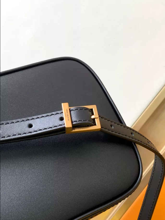 LE 5 À 7 Vertical in Smooth Leather bag - Image 9