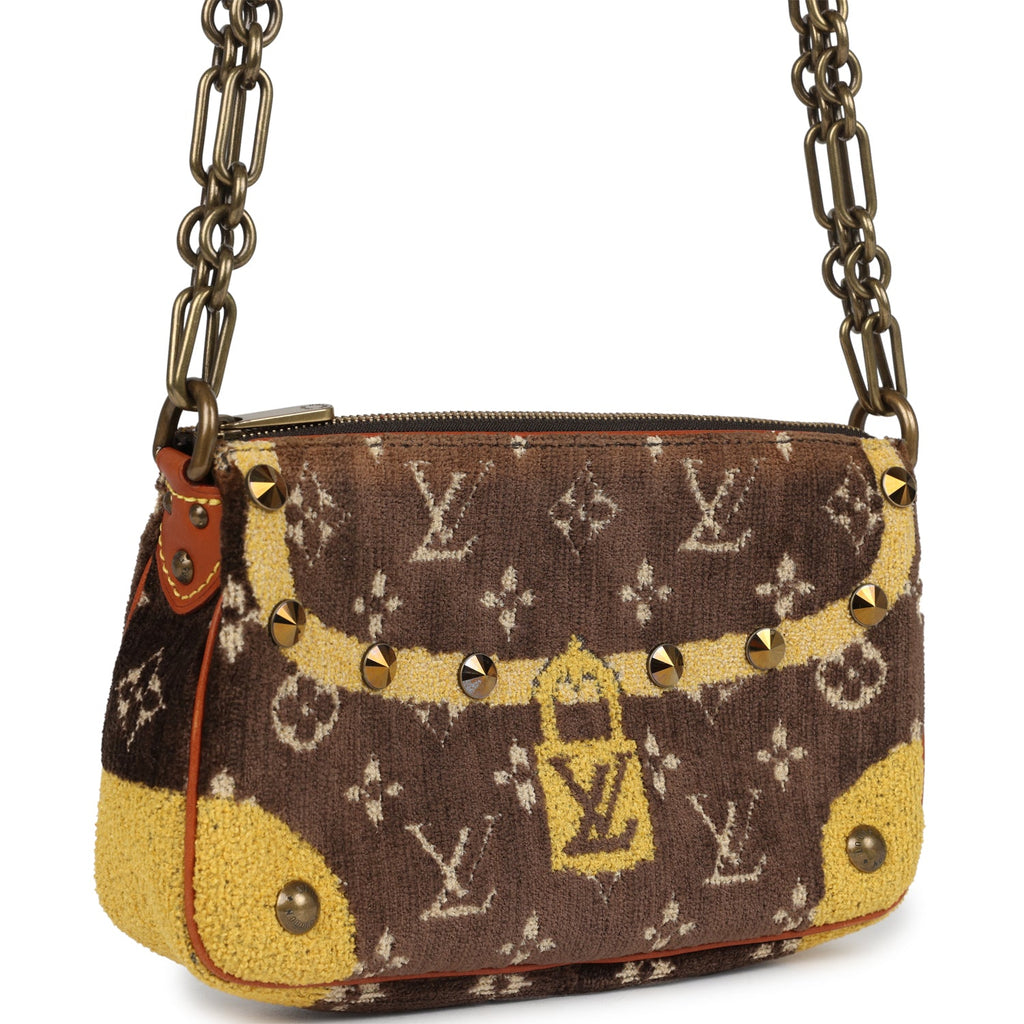 Vintage Louis Vuitton Trompe L'Oeil Pochette Brown and Yellow Velvet Brass Hardware - Image 3
