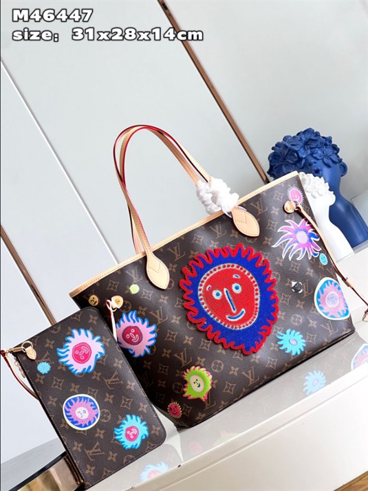 LV x YK Neverfull MM Tote Bag - Image 4