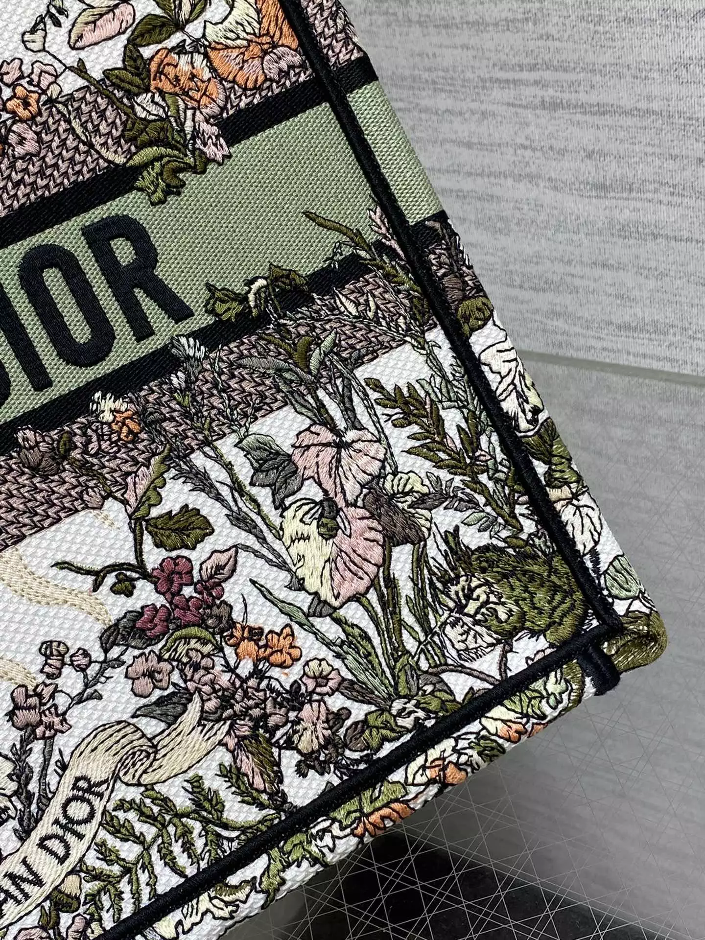 Dior Book Tote Ecru Multicolor Dior 4 Saisons - Repbags.ru - Image 5