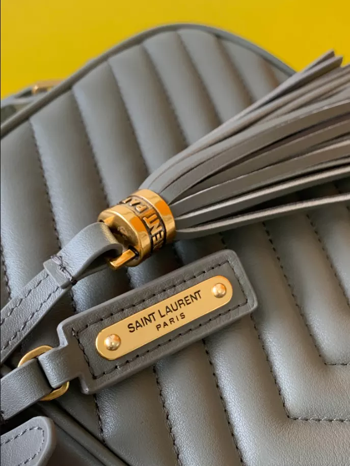 Lou in Quilted Leather camera bag - Image 5