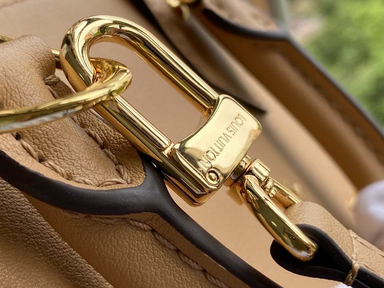 Louis Vuitton Alma BB Calfskin Metal - Image 9