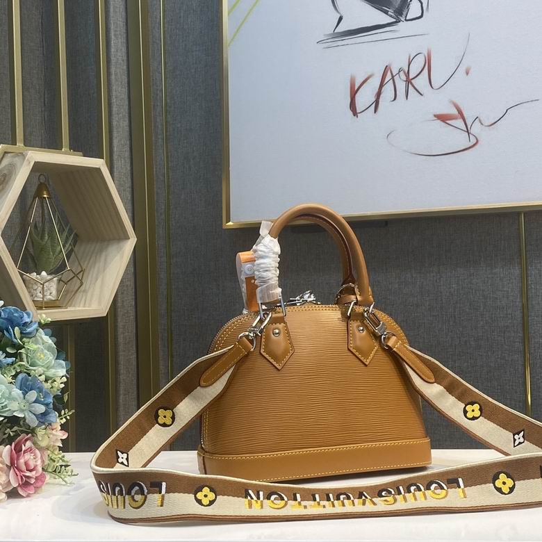 Louis Vuitton Alma BB Honey Gold Epi grained - Image 4