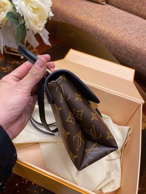 Louis Vuitton Locky BB Black - Image 6