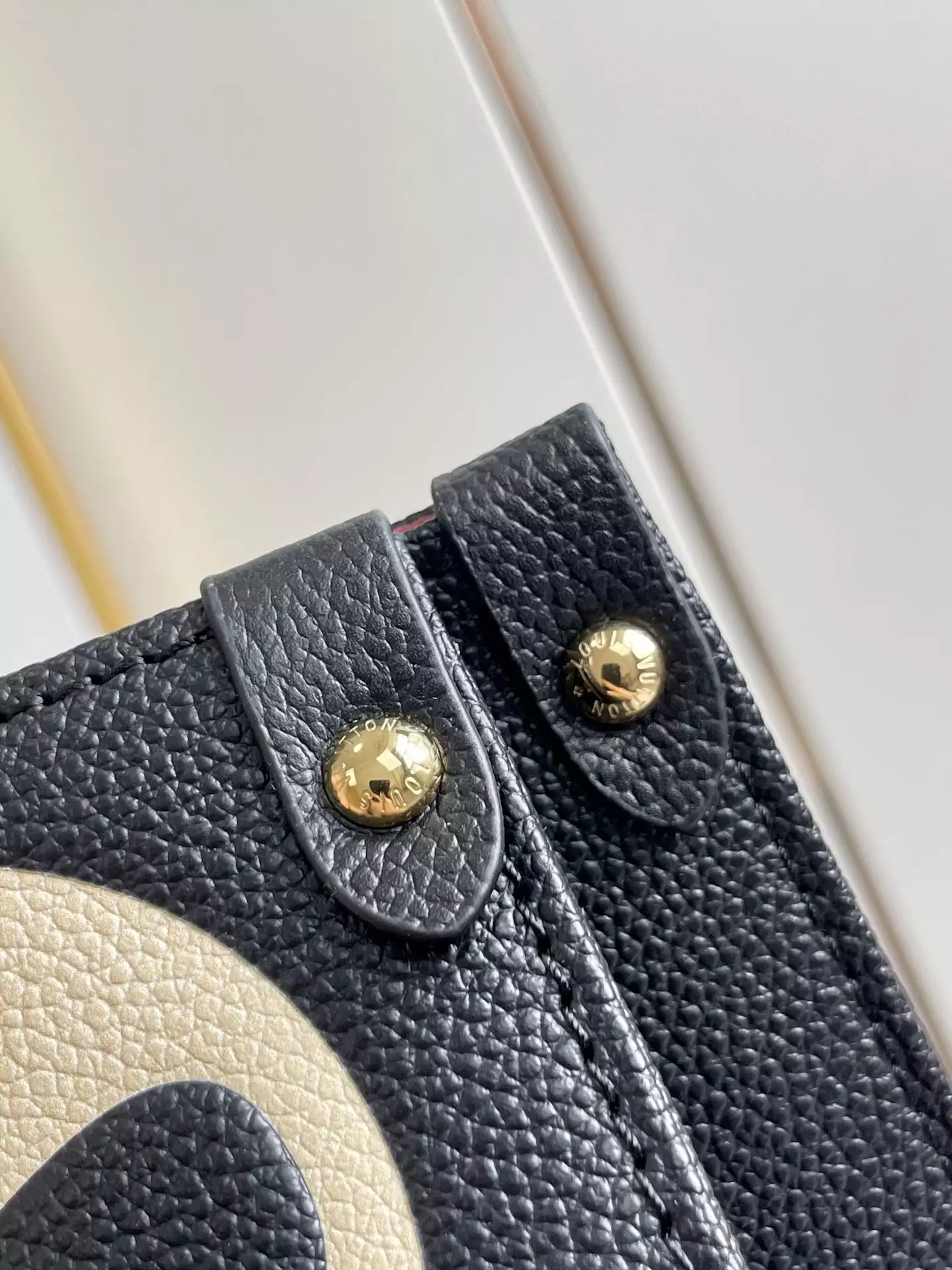 OnTheGo MM Bicolor Monogram Empreinte Leather - Repbags.ru - Image 4