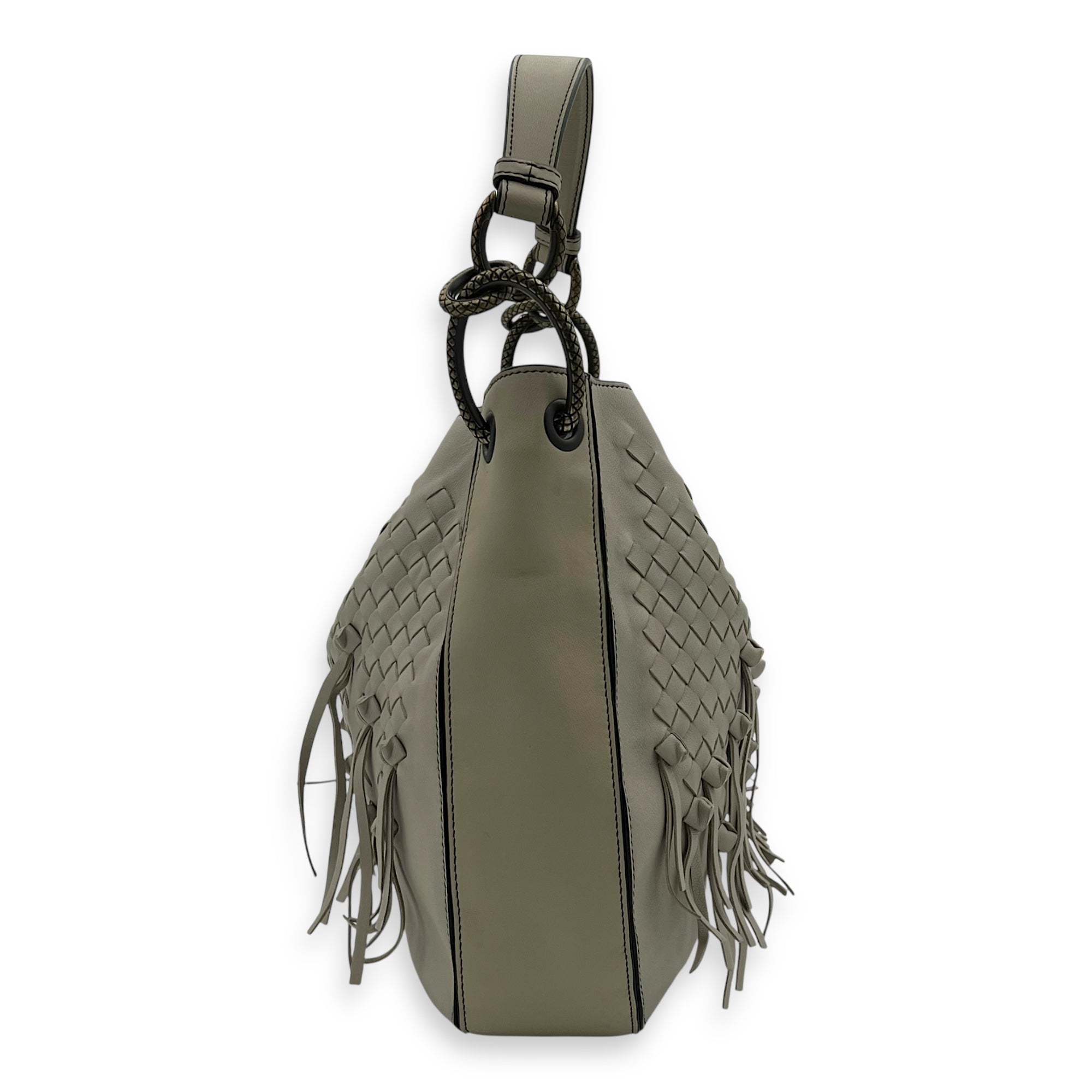 Intrecciato Shoulder Bag White in Lambskin, Gunmetal hardware - Image 4