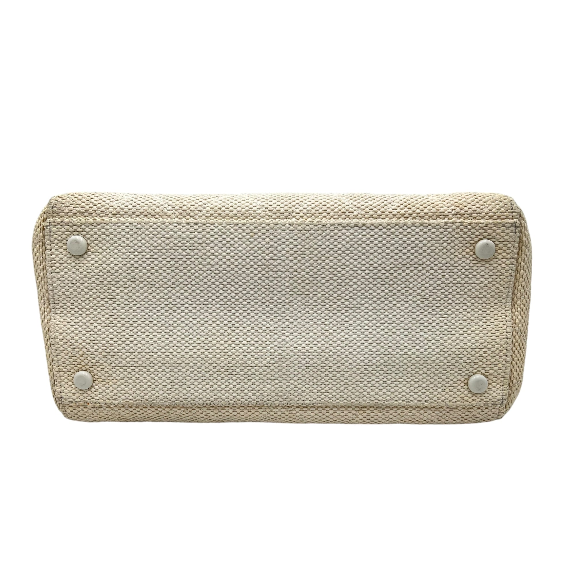 CC White Shoulder Bag in Raffia, Resin hardware - Image 6