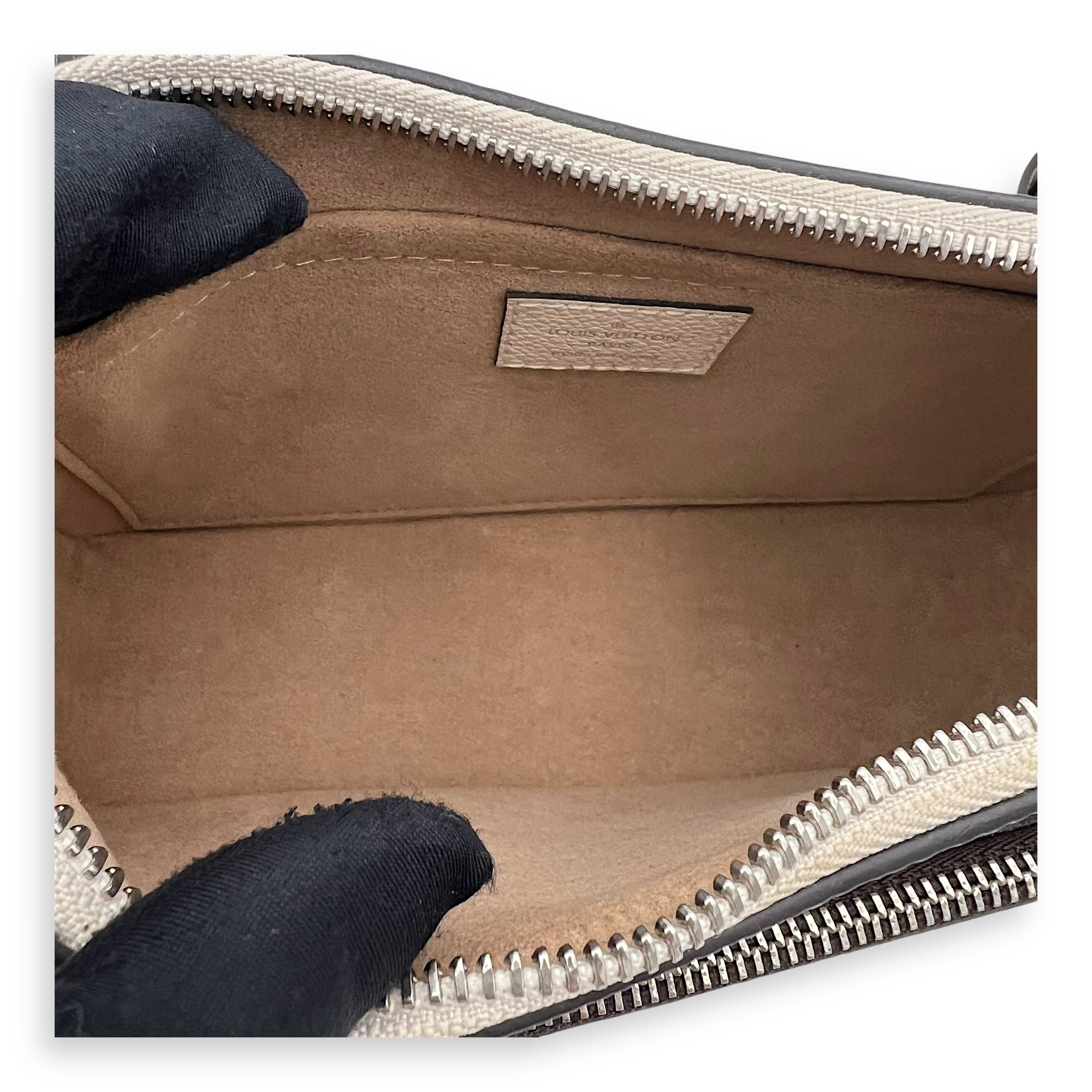 Marelle Shoulder Bag Shoulder bag in Epi leather, Silver Hardware - Image 7