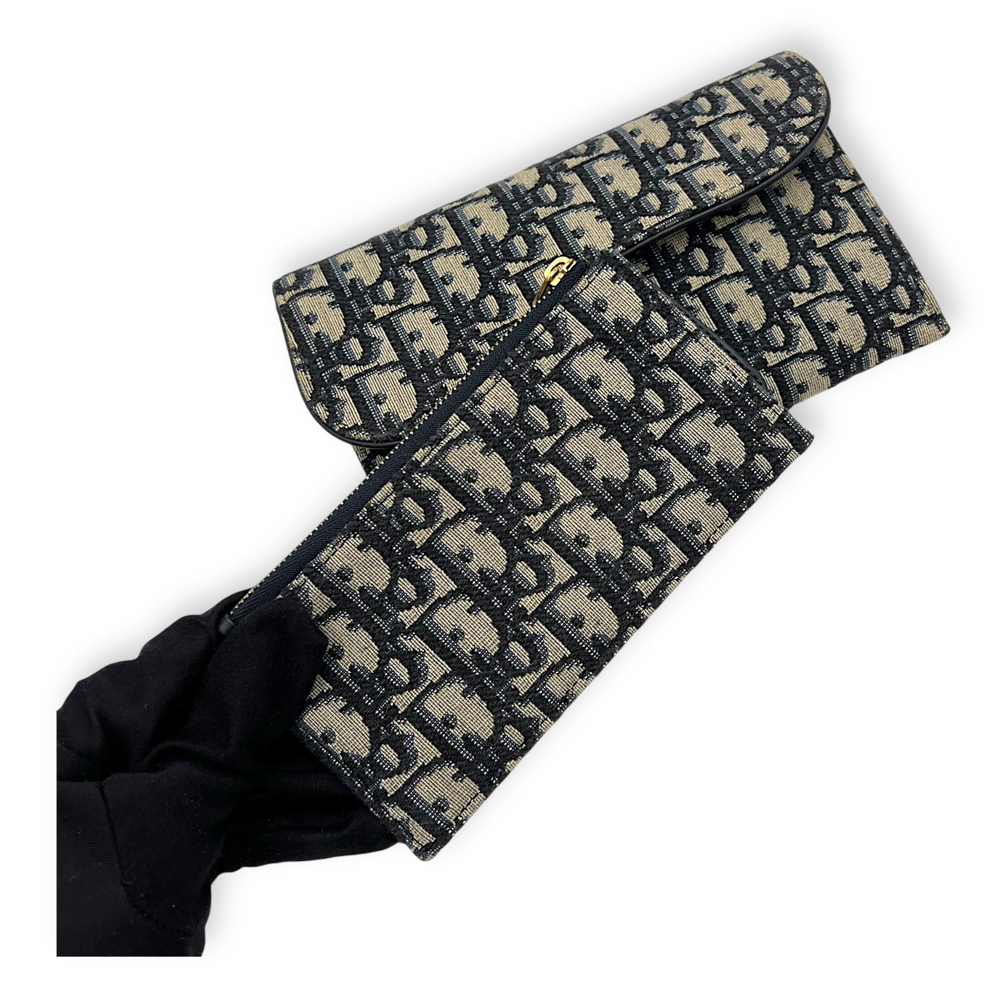 Saddle Wallet On Chain Blue in Jacquard, Gold hardware - Image 11