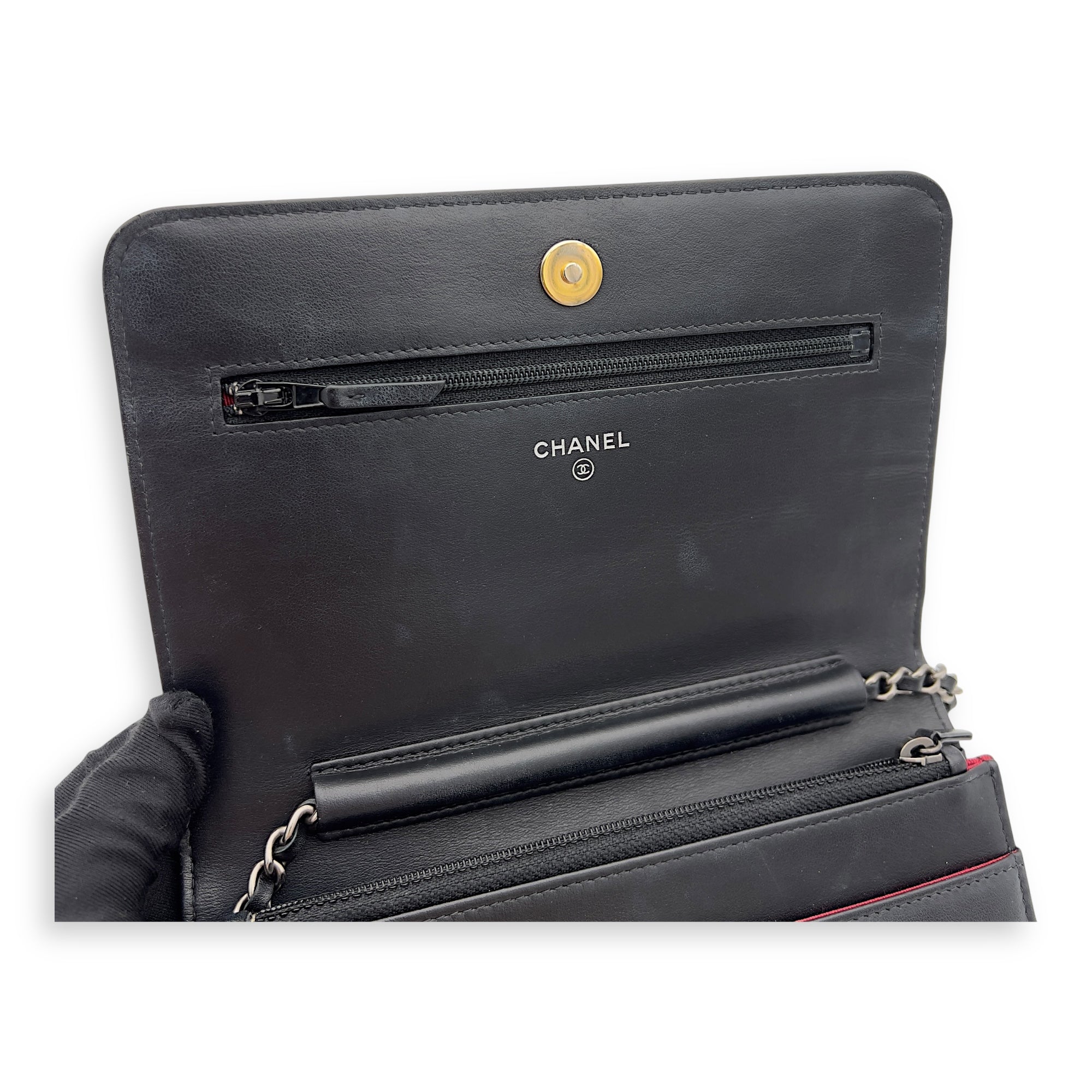 Gabrielle Wallet On Chain Black in Calfskin, Gold hardware - Image 11