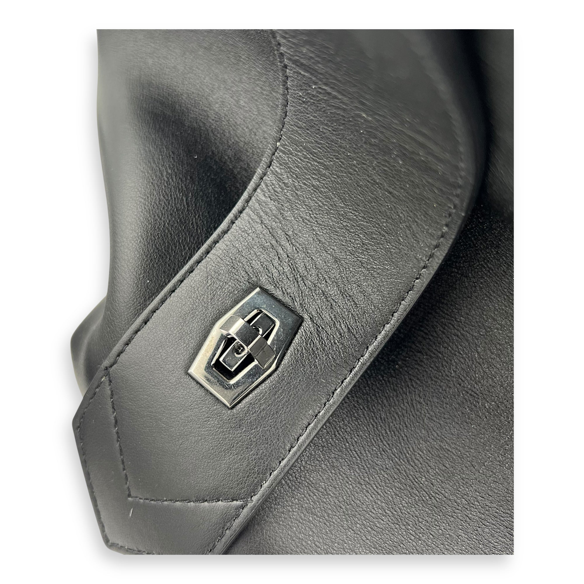 Antigona Maxi Black Duffle Bag in Calfskin, Silver hardware - Image 8