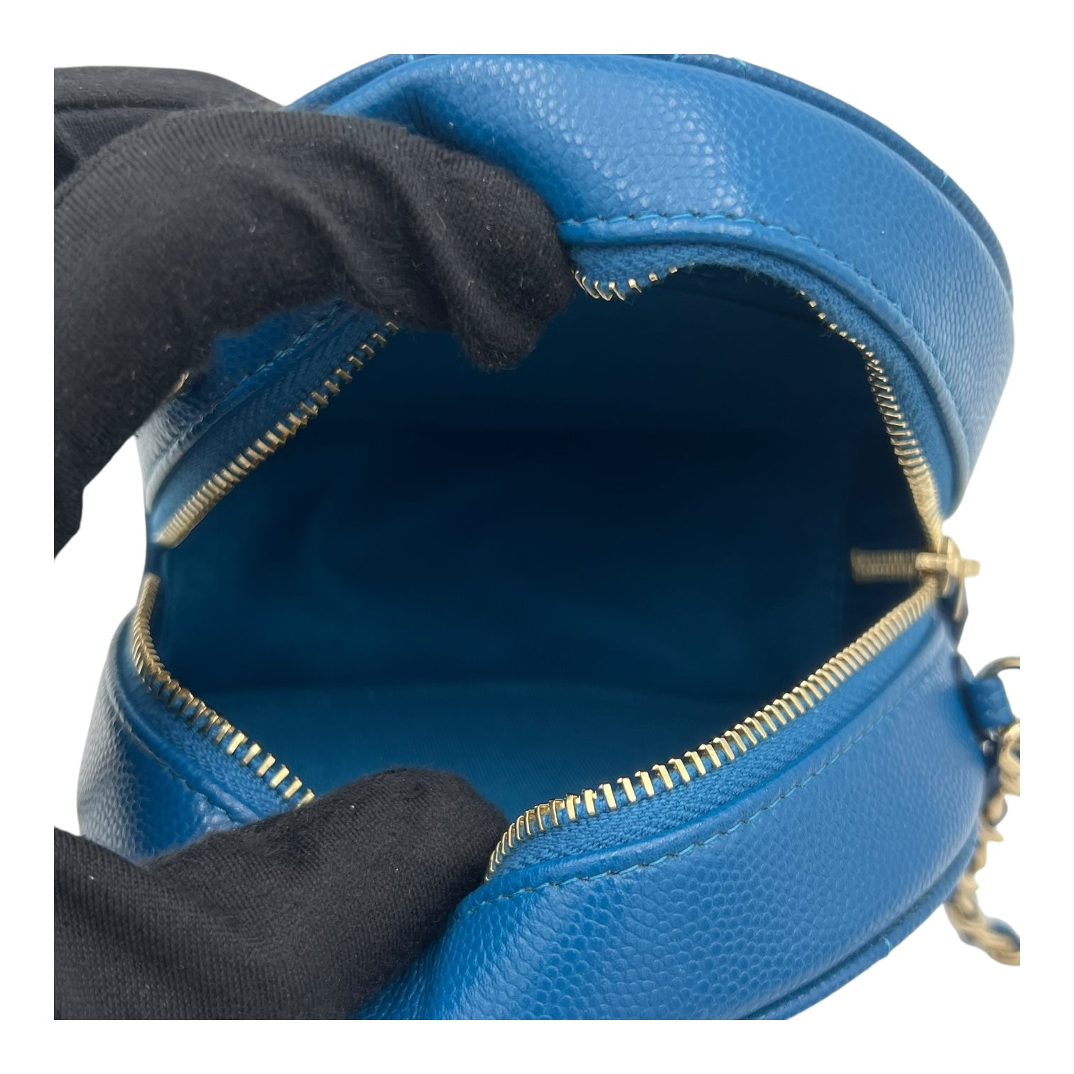 Round CC Crossbody Bag Blue in Caviar Leather, Gold hardware - Image 7