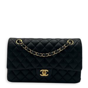 Classic Shoulder Bag Medium Black in Lambskin, Gold hardware