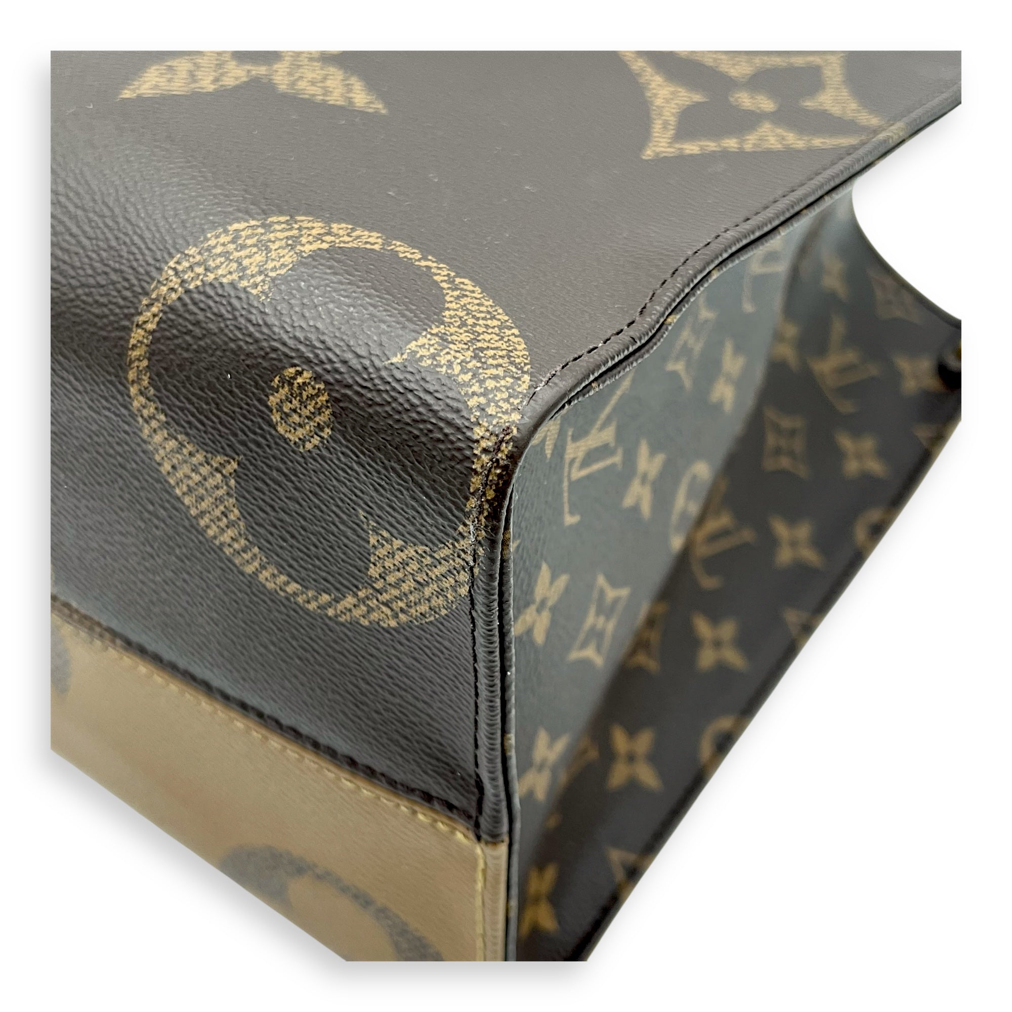 OnTheGo MM Brown Top Handle Bag in Monogram Coated Canvas, Gold hardware - Image 8