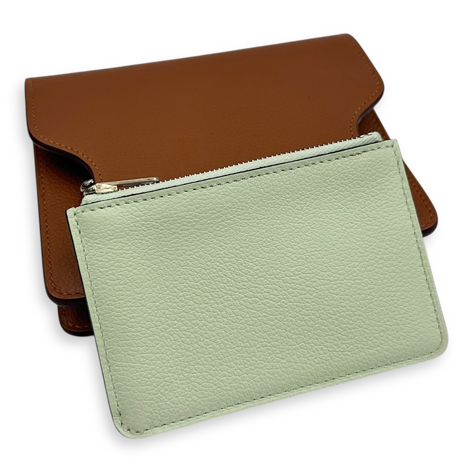 Roulis Slim Gold/ Vert Fizz Wallet in Evercolor, Permabrass hardware - Image 12