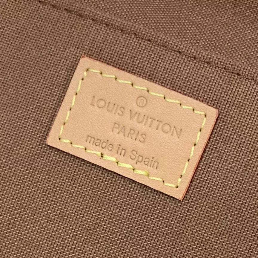 LV Petit Sac Plat Monogram Empreinte - ReplicaBags.is - Image 10