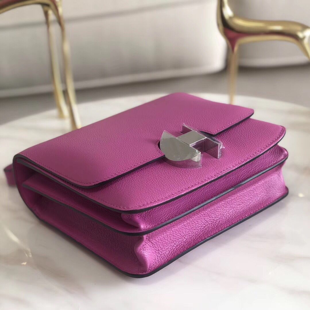 Hermes 2002 20cm Bag In Magnolia Evercolor Calfskin - Image 4