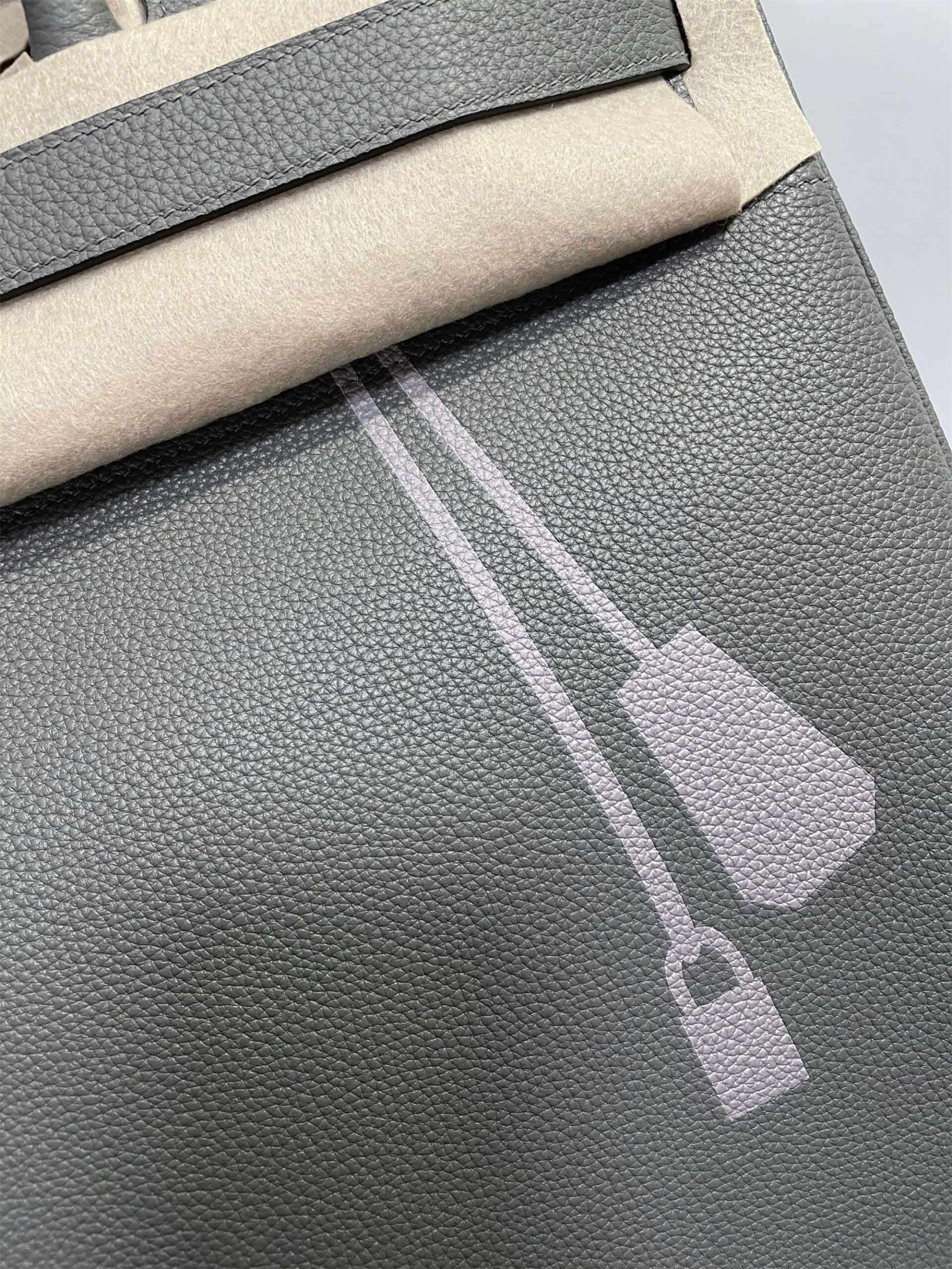 Hermes Birkin HAC 40 Coup de Soleil Bag in Etain Clemence Leather - Image 3