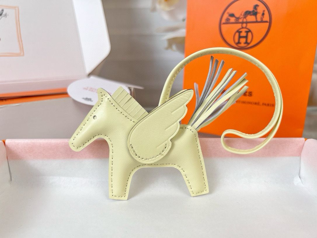 Hermes Rodeo Pegase PM Bag Charm in Jaune Milton Lambskin - Image 3