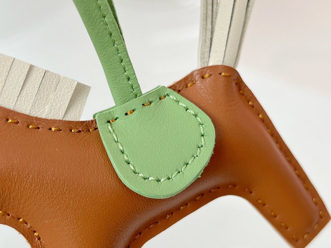 Hermes Rodeo PM Bag Charm in Gold/Craie/Vert Crique Lambskin - Image 3