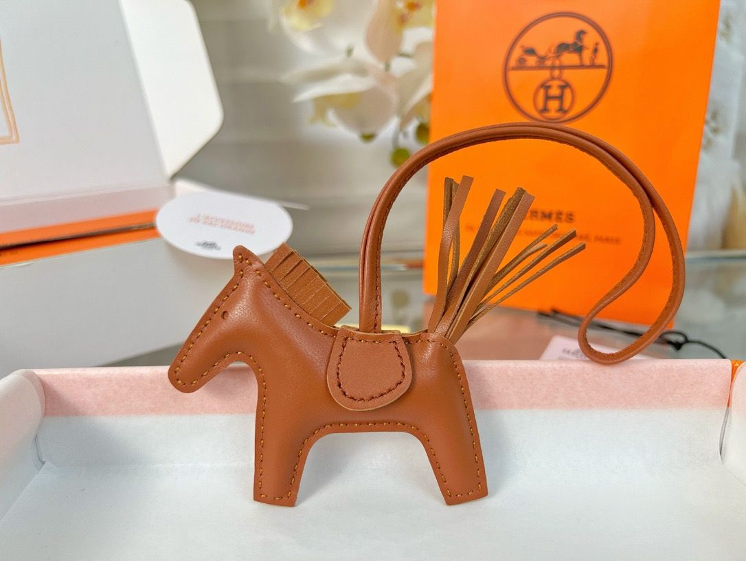 Hermes Rodeo PM Bag Charm in Gold Lambskin - Image 3