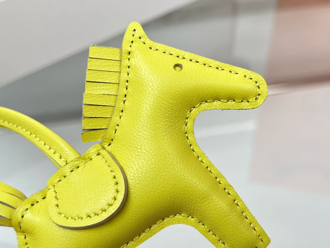 Hermes Rodeo PM Bag Charm in Lime Lambskin - Image 5