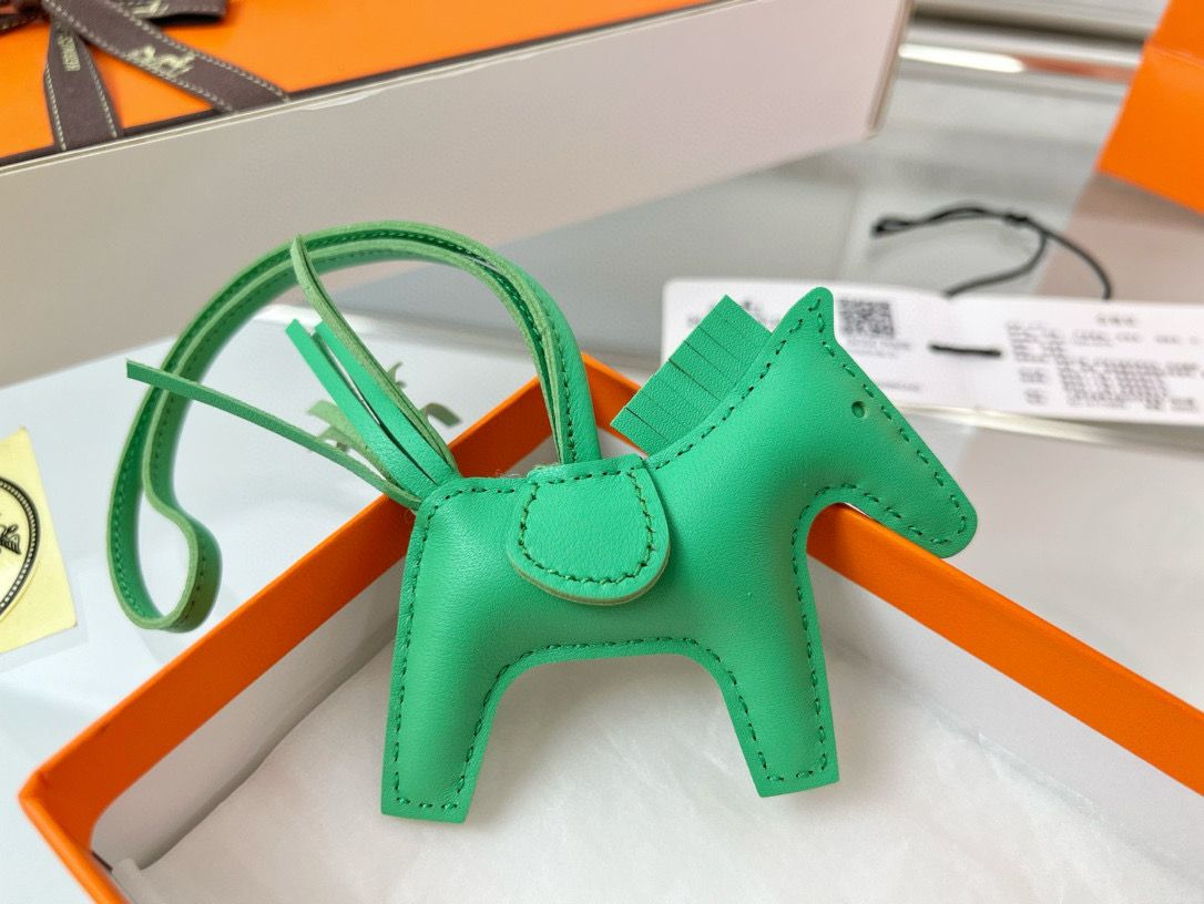 Hermes Rodeo PM Bag Charm in Vert Comics Lambskin - Image 5