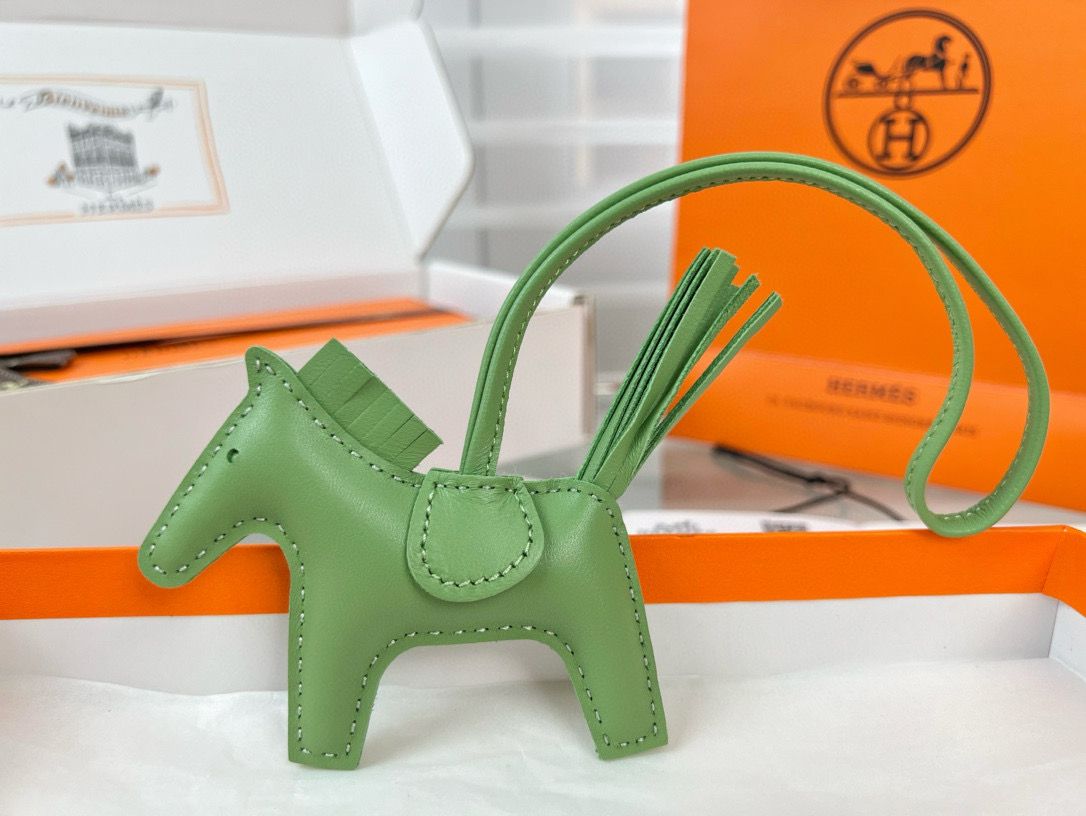 Hermes Rodeo PM Bag Charm in Vert Cypres Lambskin - Image 3