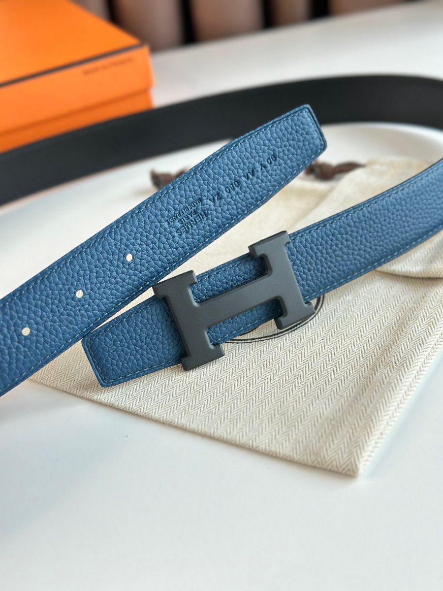 Hermes H Reversible 32MM Belt with Matte Buckle in Blue Clemence Leather - Image 4