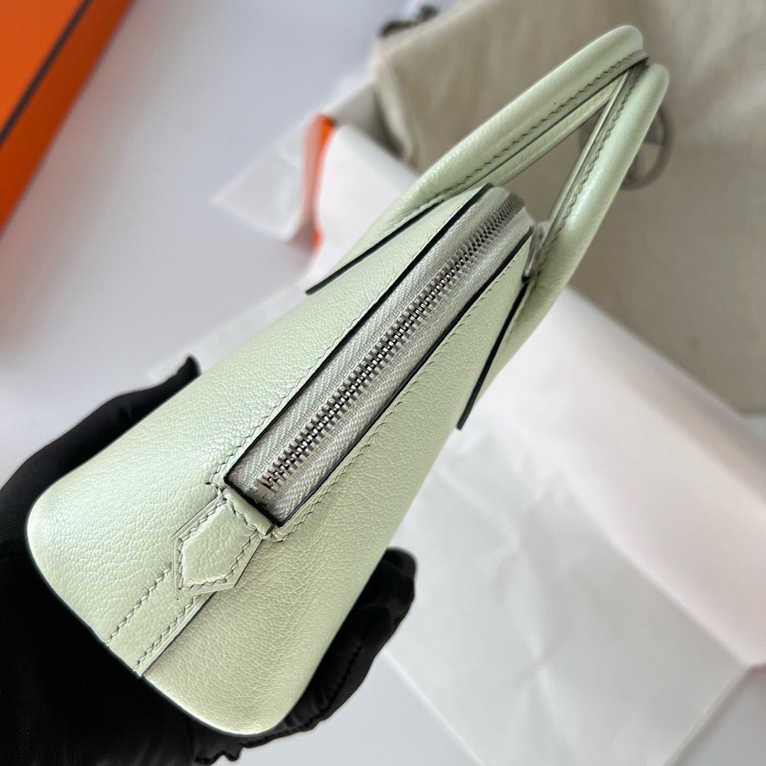 Hermes Bolide 1923 Mini Handmade Bag In Vert Fizz Chevre Mysore Leather - Image 3