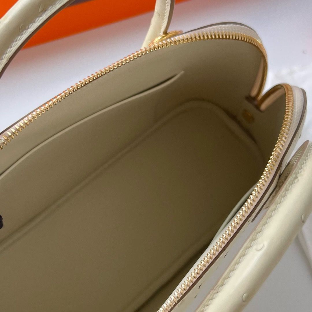Hermes Bolide 1923 25 Handmade Bag In Parchemin Ostrich Leather - Image 9